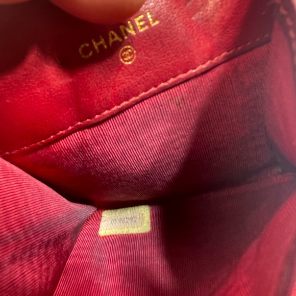 Chanel Quilted Flap card/ coin holder in Red Lambskin leather, intact sticker. - Picture 11 of 14
